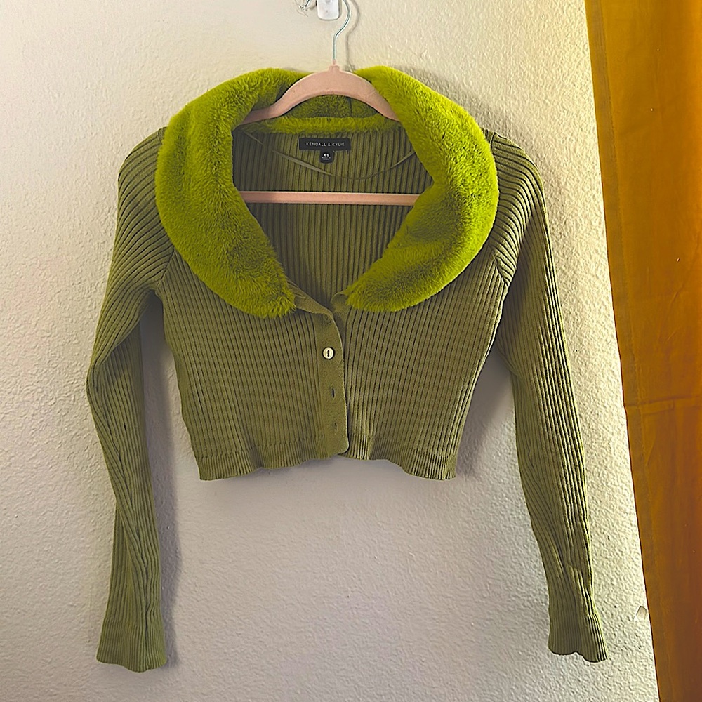 Kendall & Kylie Cropped Christmas Sweater - Size: XS